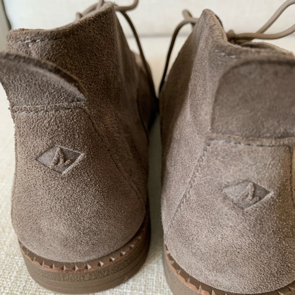 Sperry Taupe Suede Desert Ankle Boot. Size 6.5 - Picture 4 of 6